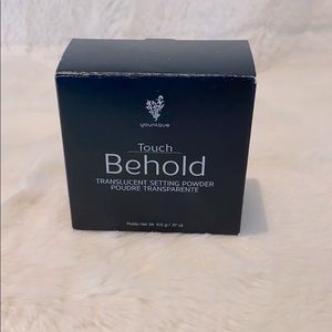 Younique Touch Behold translucent setting powder